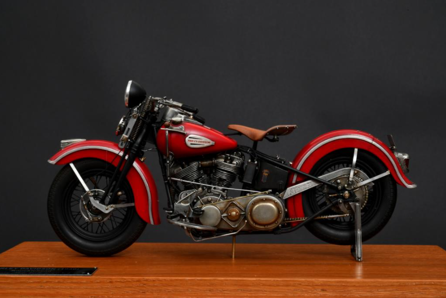 1940 – Harley Davidson – “Knucklehead”