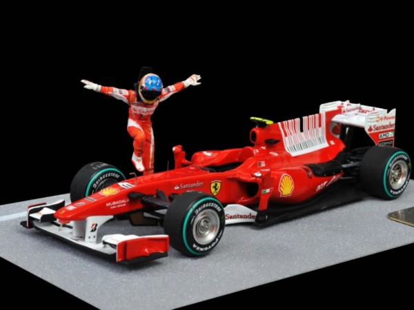 Ferrari F10 (2010) 1/43 Bahrain GP - F. Alonso Ferrari F10 (2010) 1/43 Bahrain GP - F. Alonso