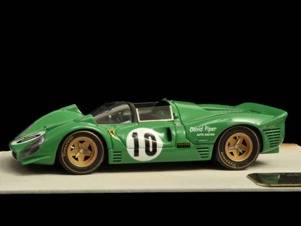 Ferrari 330P4 Spider (1967) 1/43 David Piper Ferrari 330P4 Spider (1967) 1/43 David Piper