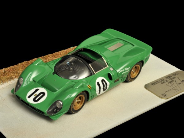 Ferrari 330P4 Spider (1967) 1/43 David Piper Ferrari 330P4 Spider (1967) 1/43 David Piper