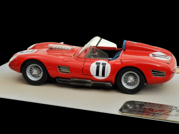 Ferrari 250 TR (1960) 1/43 #11 Ferrari 250 TR (1960) 1/43 #11