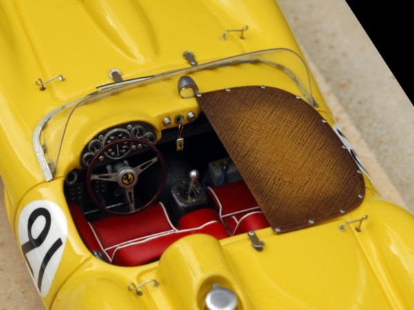 Ferrari 250 TR (1958) 1/43 #21 ecurie Franco Ferrari 250 TR (1958) 1/43 #21 ecurie Franco