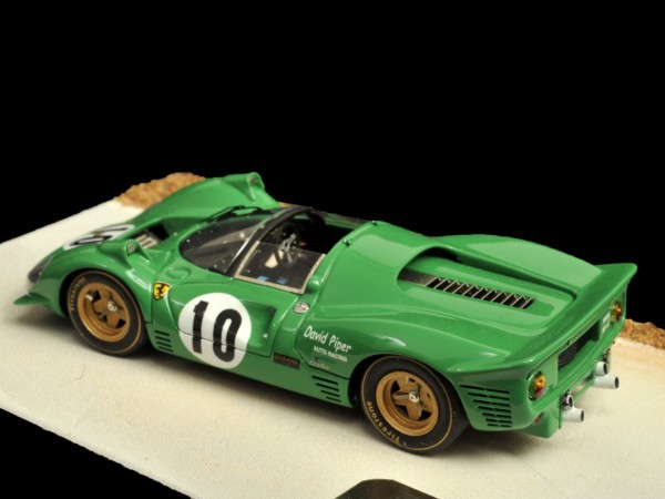Ferrari 330P4 Spider (1967) 1/43 David Piper Ferrari 330P4 Spider (1967) 1/43 David Piper