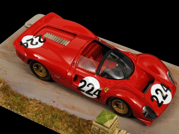 Ferrari 330P4 Spider (1967) 1/43 Targa Florio Ferrari 330P4 Spider (1967) 1/43 Targa Florio
