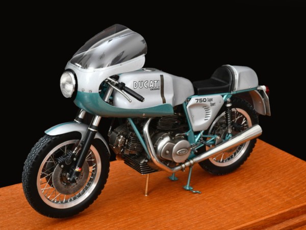 Ducati 750 Super Sport "Paul Smart" (1973) Ducati 750 Super Sport "Paul Smart" (1973)