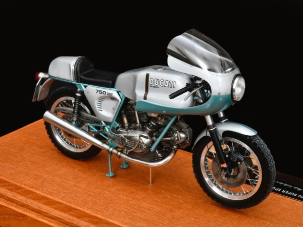 Ducati 750 Super Sport "Paul Smart" (1973) Ducati 750 Super Sport "Paul Smart" (1973)