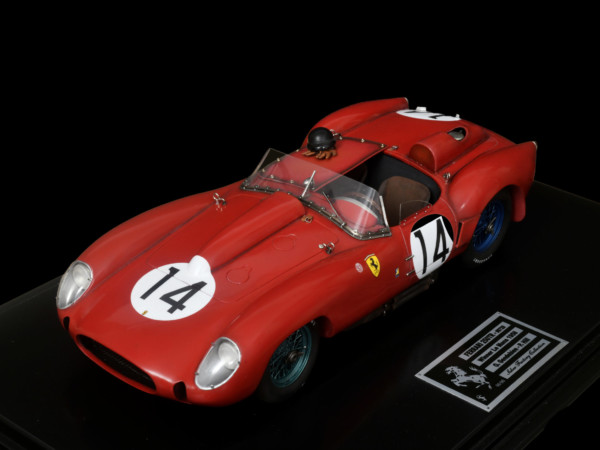 Ferrari 250 Testarossa "Winner Le Mans" (1958) 1/12 Ferrari 250 Testarossa "Winner Le Mans" (1958) 1/12